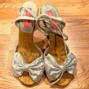 Betsy Johnson silver high heels size 7